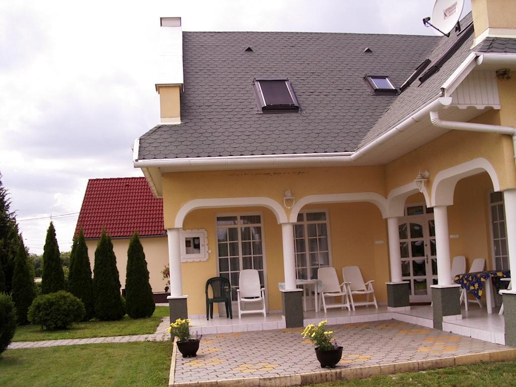 Pacsirta Apartman لينتي المظهر الخارجي الصورة